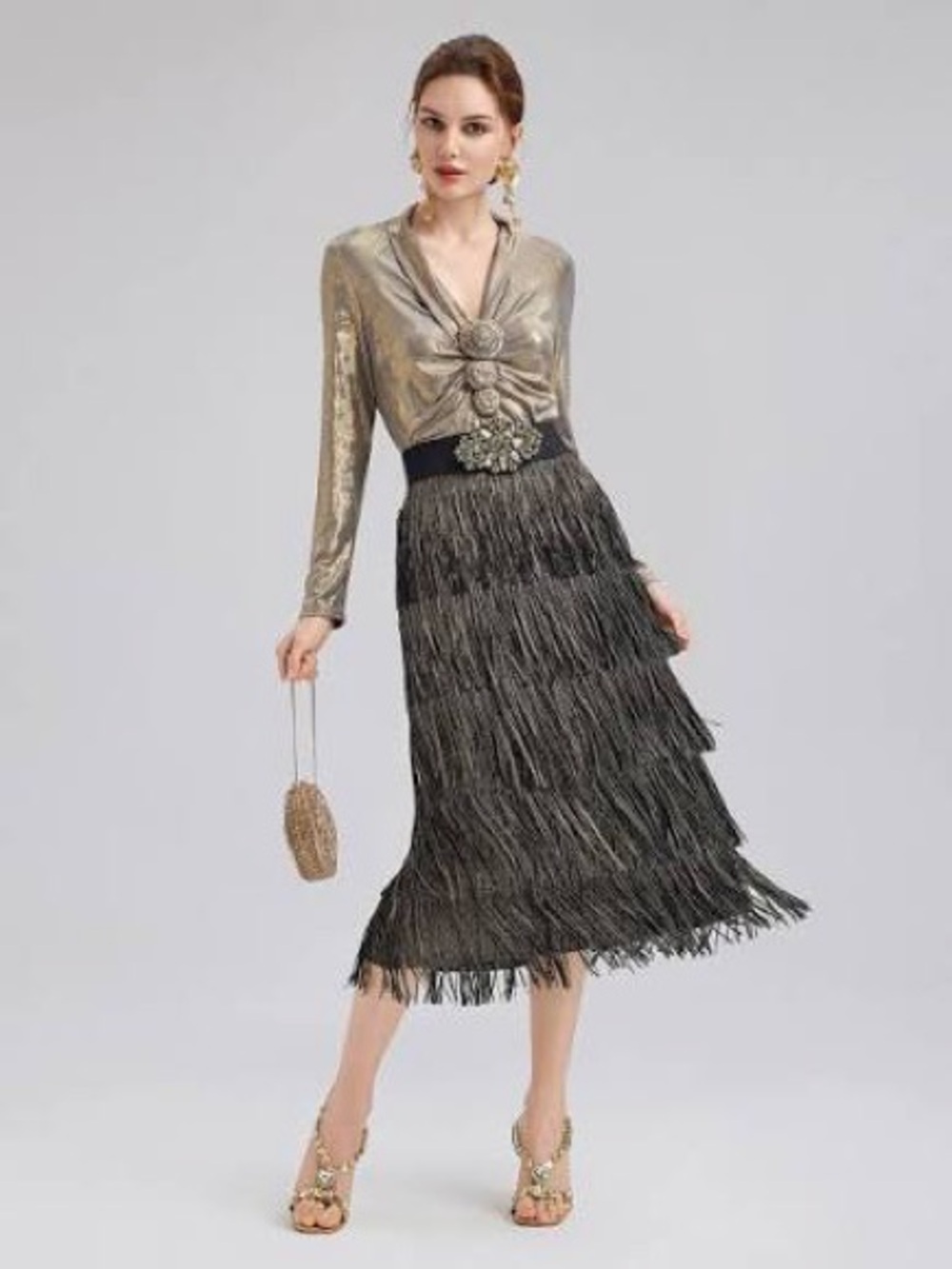 Rich Radi Q’S Elegant Rose Pleated V-neck Top - Picture 8 of 9
